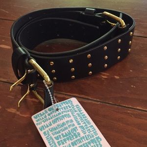 Urban Outfitters black belt